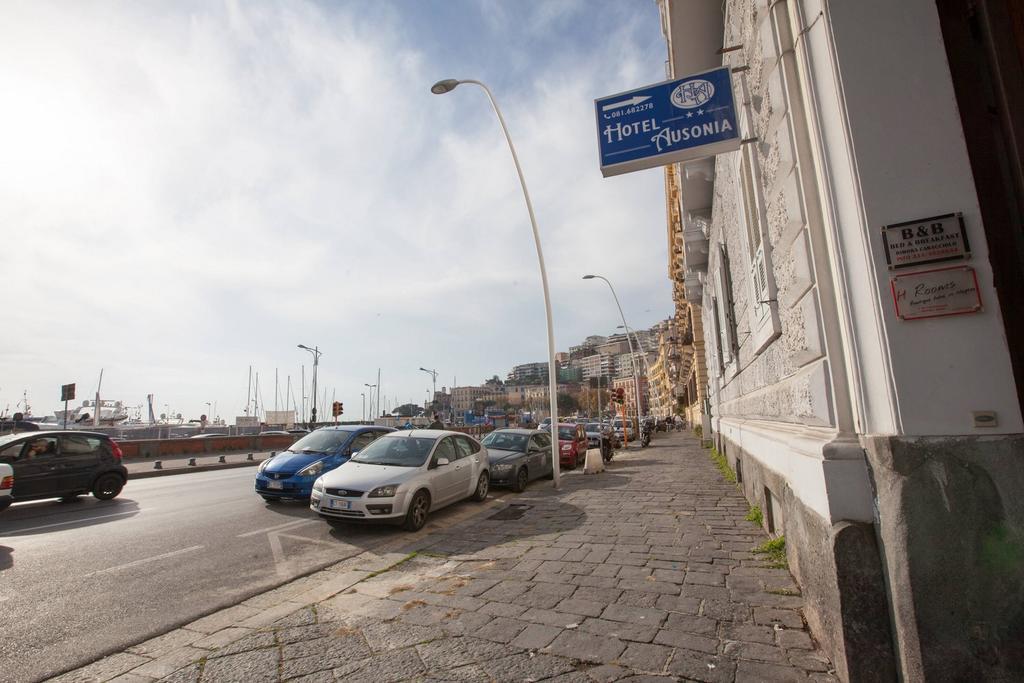 Hotel Ausonia Napels Buitenkant foto