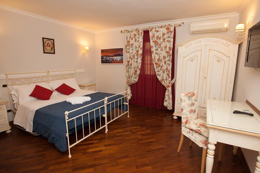 Hotel Ausonia Napels Buitenkant foto