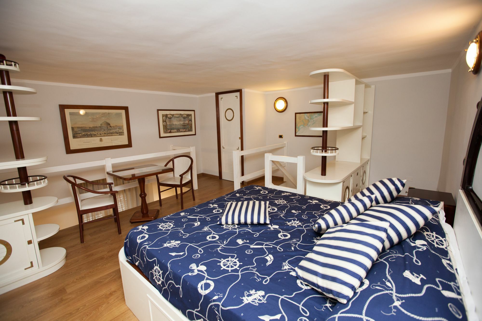 Hotel Ausonia Napels Buitenkant foto